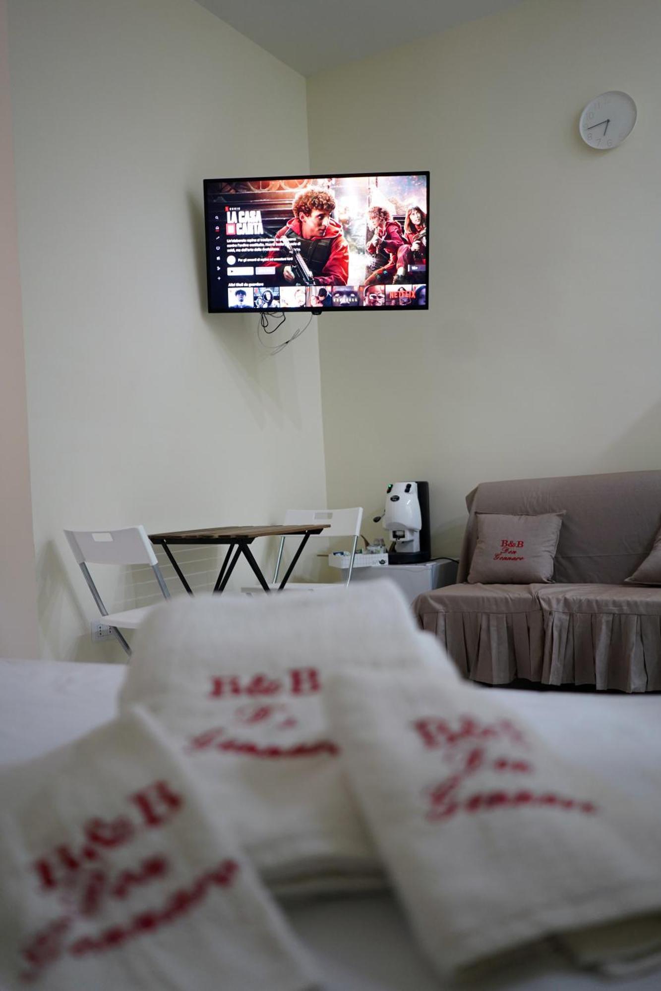 Beb Don Gennaro Bed & Breakfast Napoli Dış mekan fotoğraf