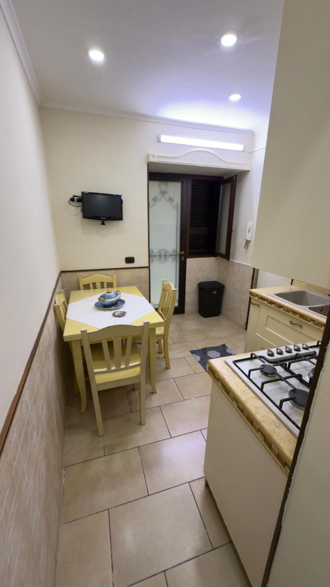 Beb Don Gennaro Bed & Breakfast Napoli Dış mekan fotoğraf