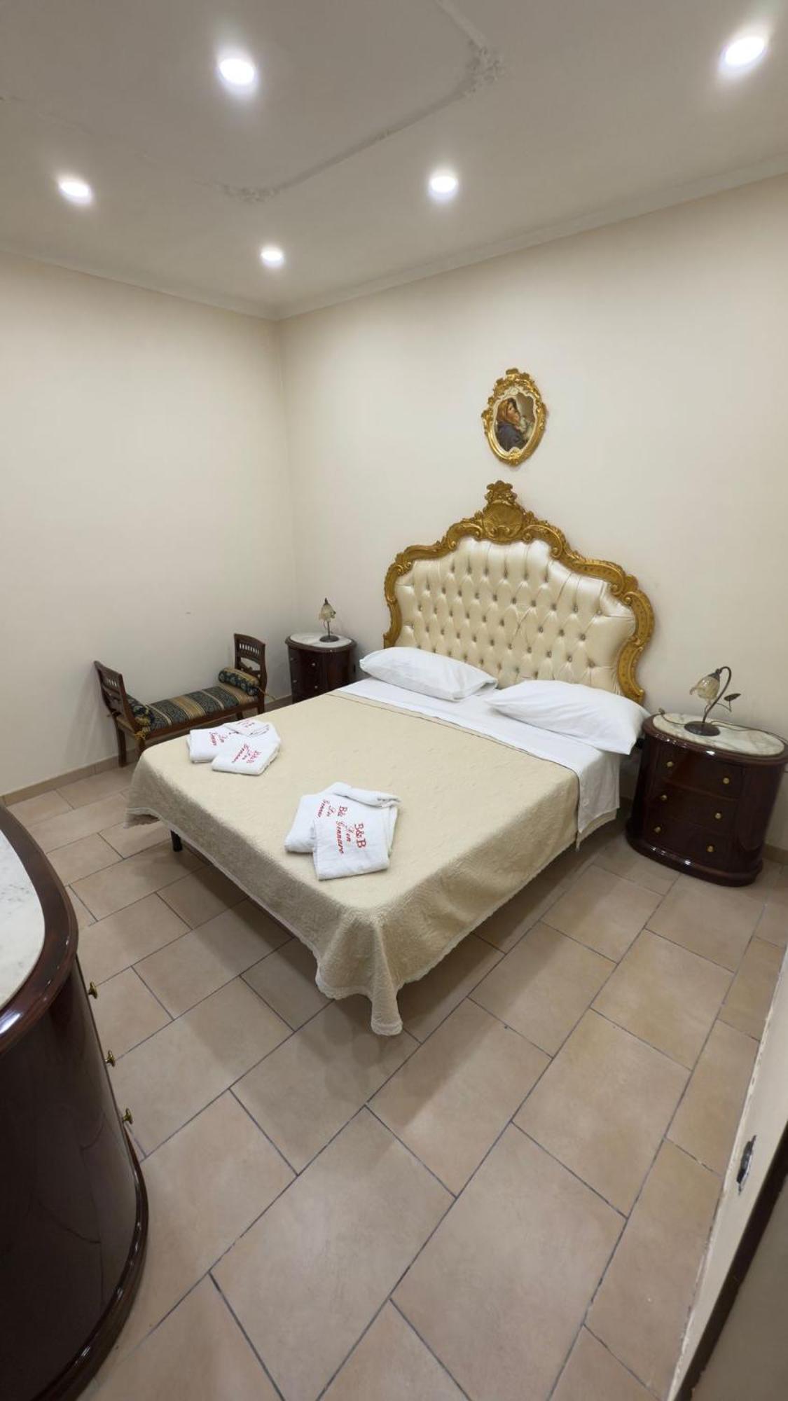 Beb Don Gennaro Bed & Breakfast Napoli Dış mekan fotoğraf